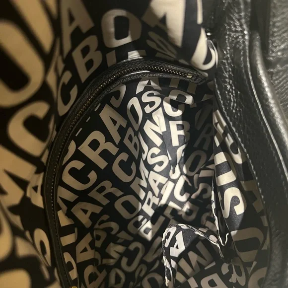 Marc Jacobs Natasha Black Crossbody Bag with Gold Details - Picture 9 of 12